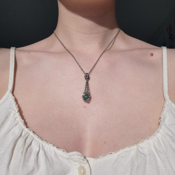 Vintage Antique green and silver basket necklace with a small silver chain - Picture 6 of 7